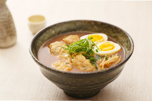 SP32 Soupe de nouilles aux raviolis crevettes